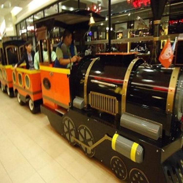 长坡镇商场观光小火车